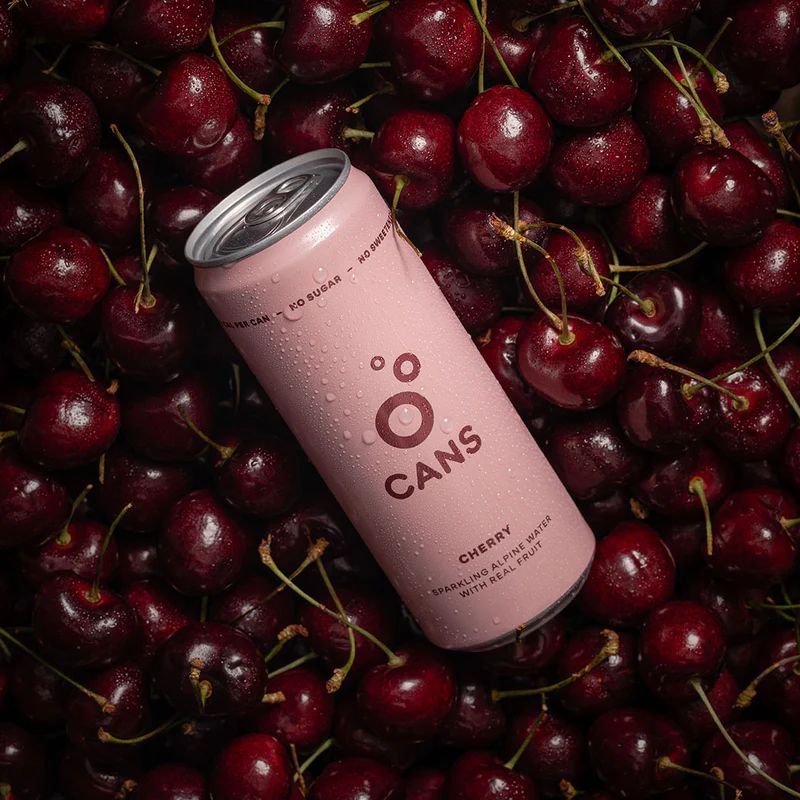 CANS Alpská perlivá voda s príchuťou višne a čerešne 330 ml