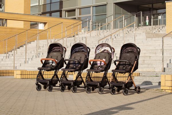 MoMi Športový kočík ESTELLE 2021 ružový