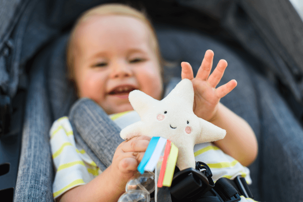 Taf Toys Hrkálka dažďová palička Hviezdička