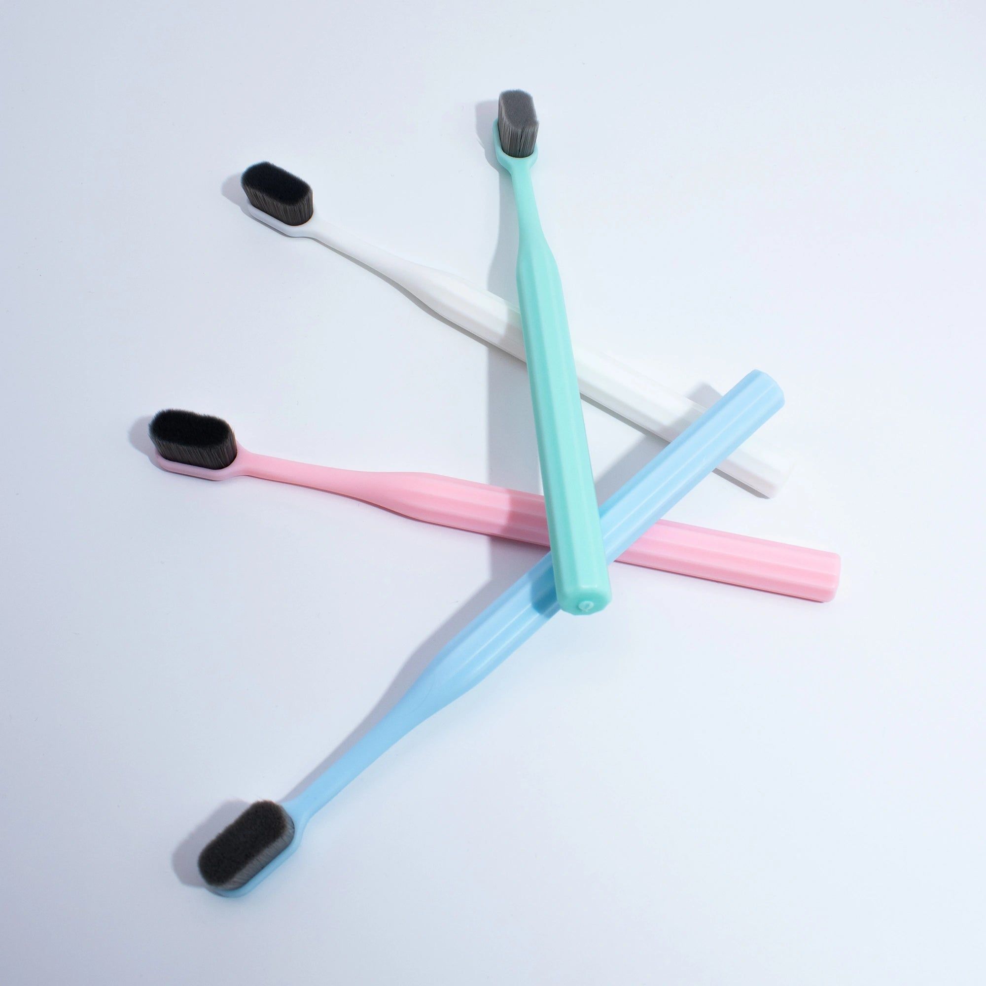 Lyss Zubná kefka zelená