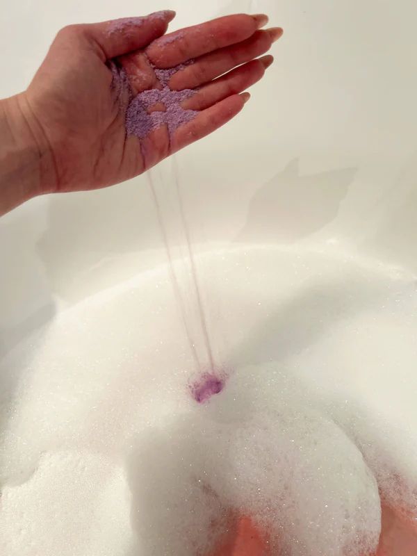 Kvitok Magická pena do kúpeľa Upokojujúca levanduľa 60 g