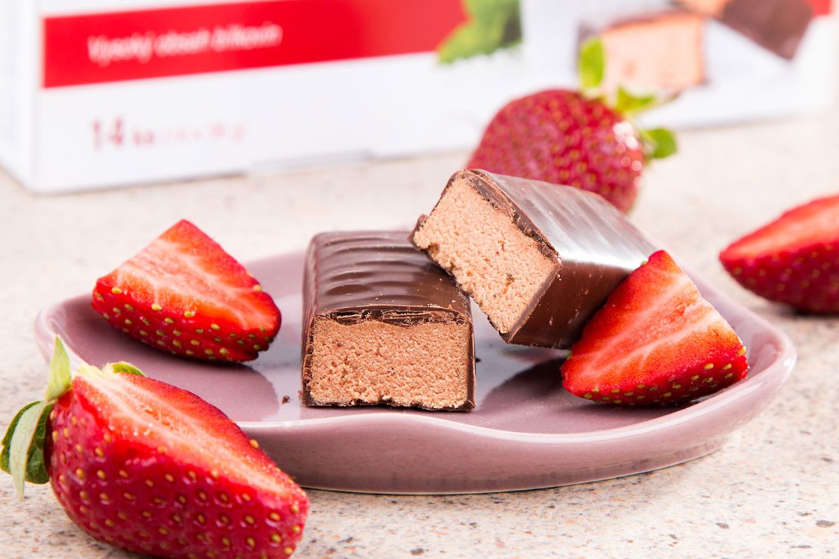 KetoDiet Proteínové tyčinky s príchuťou jahody, 14 x 36 g