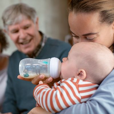 Philips Avent Fľaša Natural Response s ventilom AirFree 260ml, 1m+ slon
