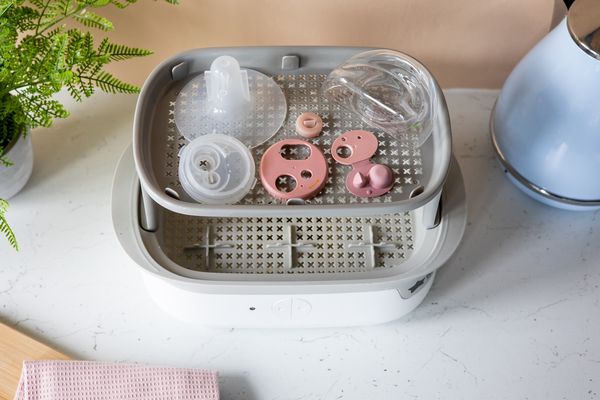 Tommee Tippee Made for Me™ Nositeľná odstredkovačka materinského mlieka single