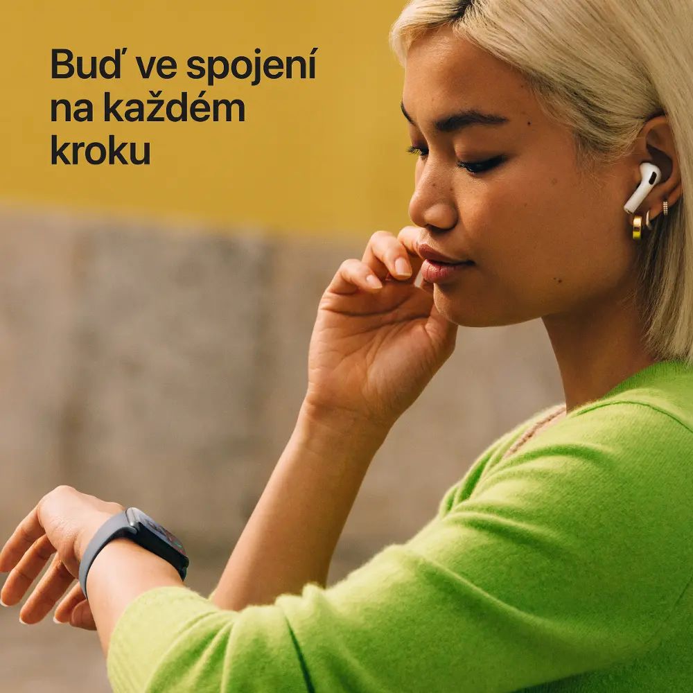 Apple Watch SE 3 GPS 40mm Hliníkové puzdro Starlight so športovým remienkom Starlight - M/L