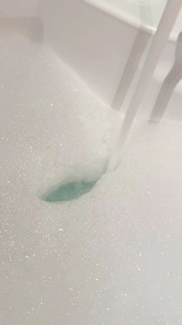 Kvitok Magická pena do kúpeľa Azúrové pobrežie 60 g