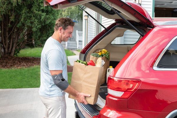 3M Futuro Bandáž lakťový nastaviteľný Comfort Fit