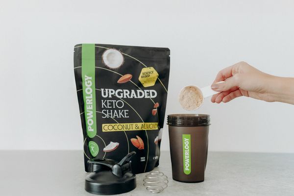 Powerlogy Upgraded Keto Shake Coconut and Almond 600 g