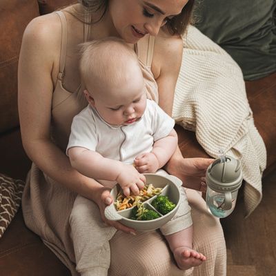 Canpol babies Exotic Animals nevylievací hrnček so slamkou a závažím sivý 270 ml