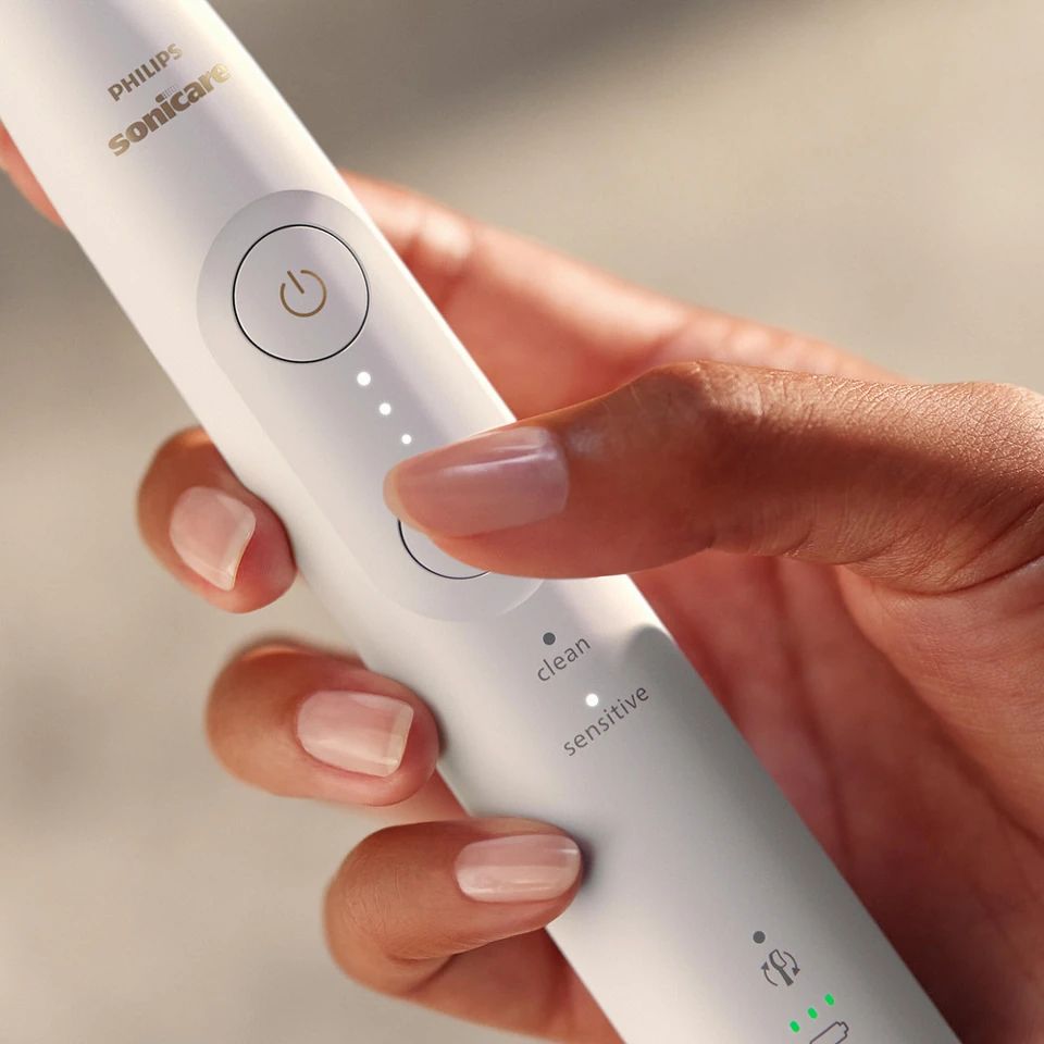 Philips Sonicare Sonická zubná kefka 6100 HX7400/06 biela